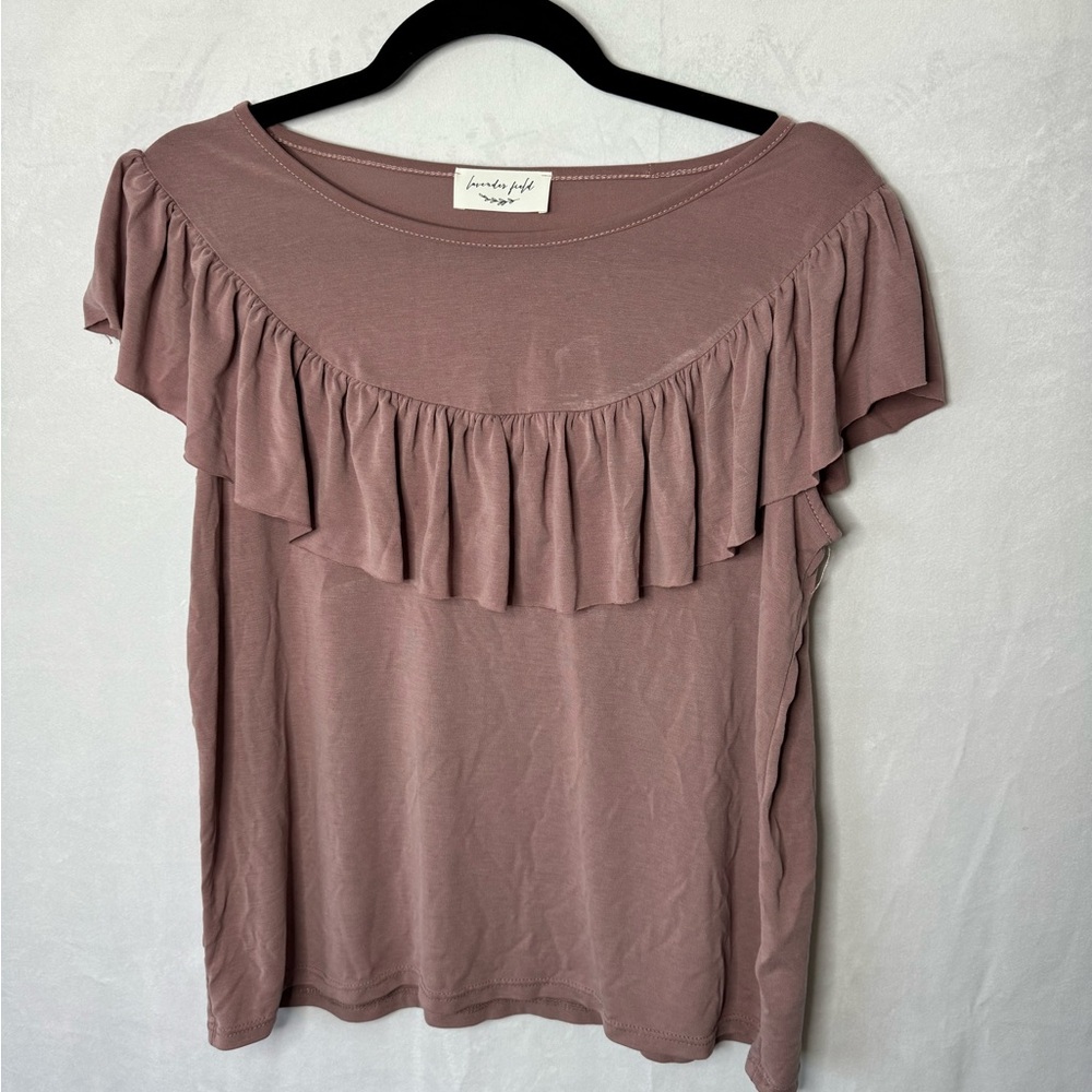 MAUVE RUFFELED ACCENT TOP
